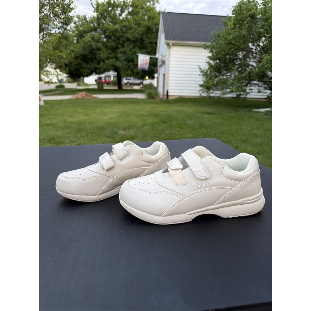 Women's Propet Walking Shoes Comfort W3902 Leather Cushioned Beige Size 11W 4E